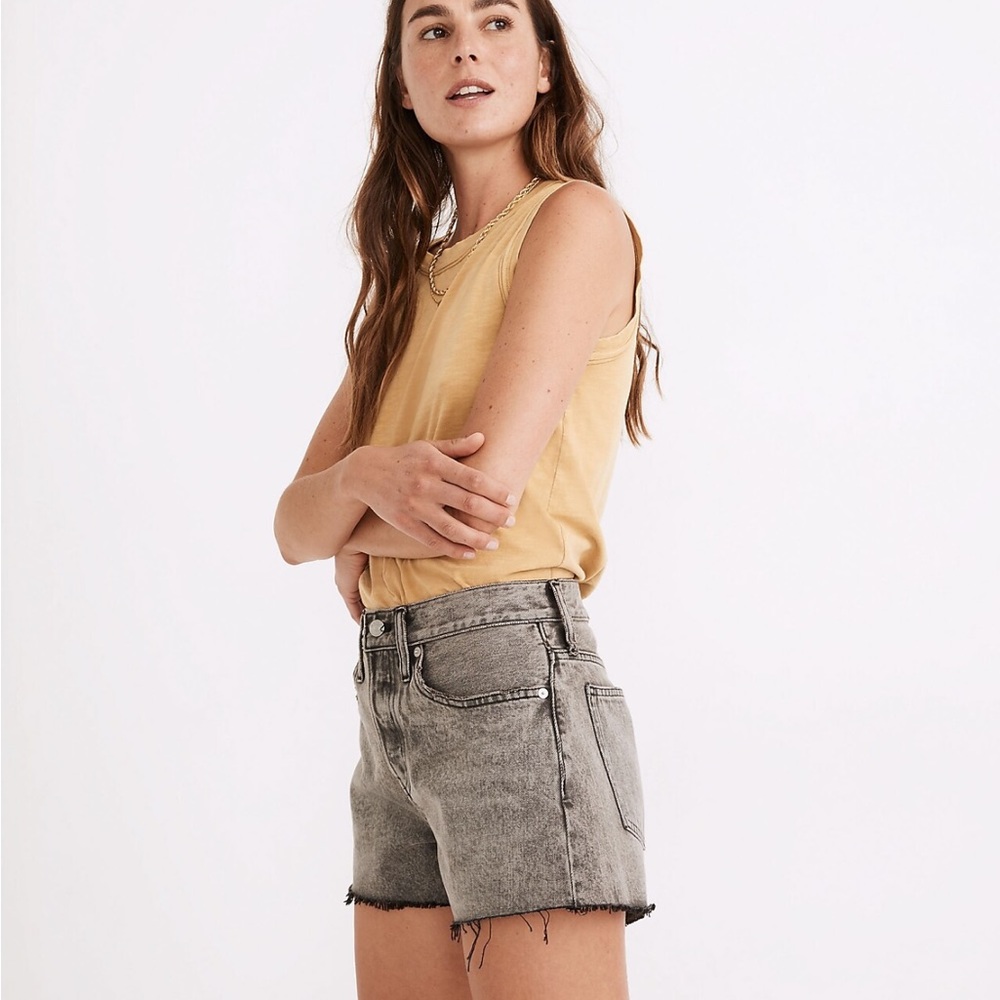 Like New Madewell Relaxed Denim Shorts in Noll Wash Size 28